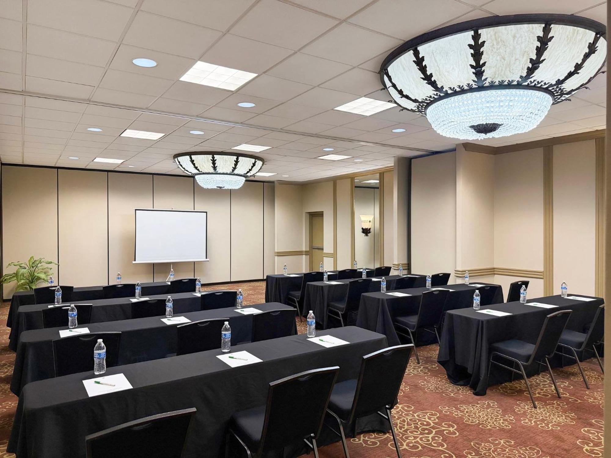 Holiday Inn South Plainfield-Piscataway By Ihg Extérieur photo
